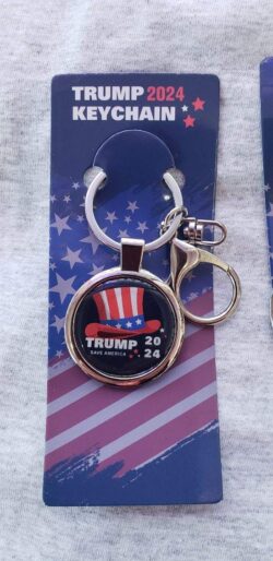 TRUMP 2024 ROUND KEYCHAINS - Image 5